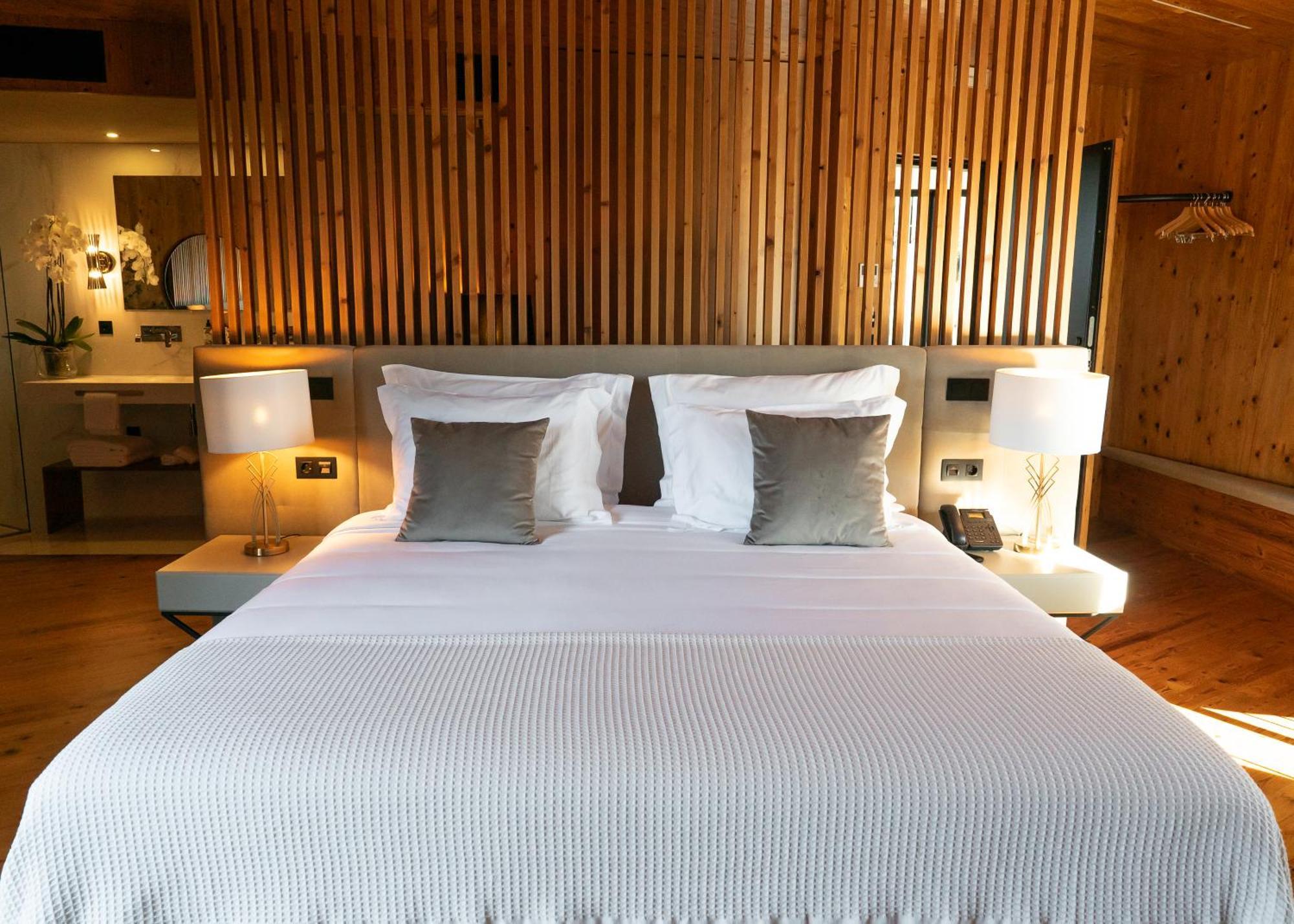 Quinta De Silvalde Hotel ซานโตชีร์โซ ภายนอก รูปภาพ