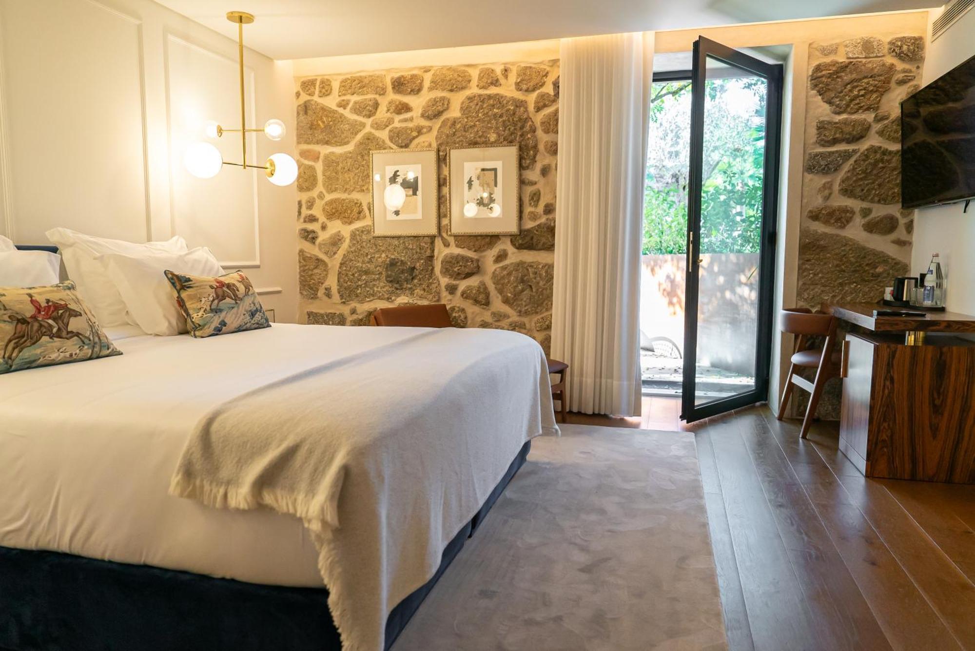 Quinta De Silvalde Hotel ซานโตชีร์โซ ภายนอก รูปภาพ