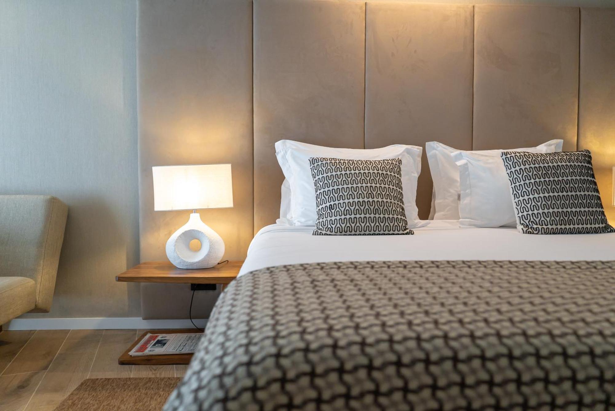 Quinta De Silvalde Hotel ซานโตชีร์โซ ภายนอก รูปภาพ