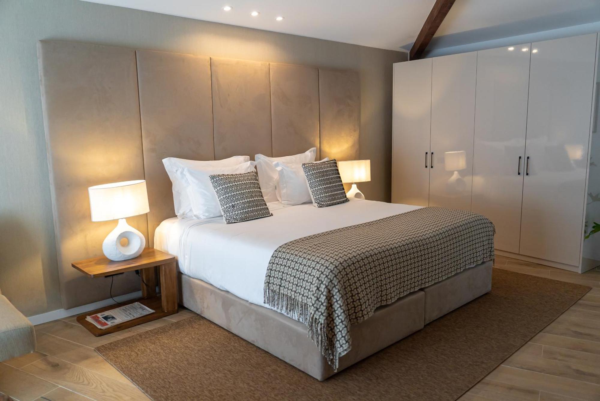 Quinta De Silvalde Hotel ซานโตชีร์โซ ภายนอก รูปภาพ